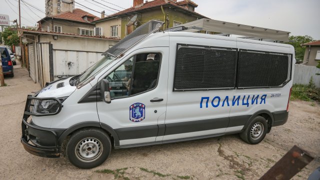 67 годишен мъж е открит мъртъв в дома му в хасковското село