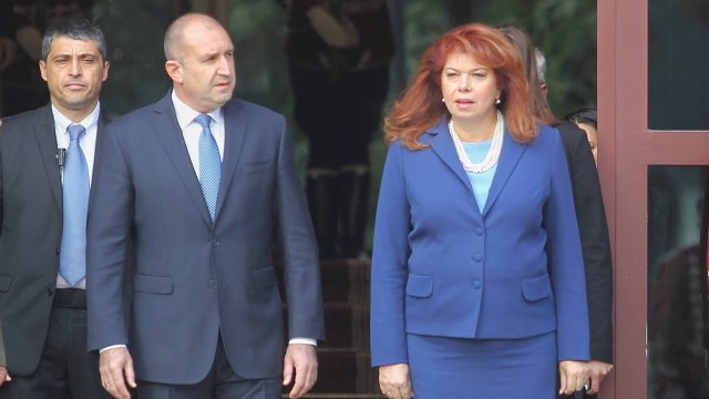 Вицепрезидентът Илияна Йотова заяви че премиерът Кирил Петков трябва да