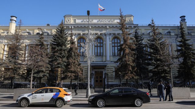 Руските банки са загубили общо 1 5 трилиона рубли 24 95 милиарда