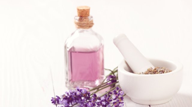 Парфюмът е завършекът на визията ни на тоалета ни на