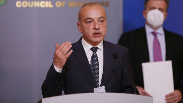 Отговорността към хората и доверието те пазят от загуба на