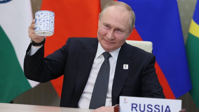 Предполагаемият фалит на Русия е пълна лъжа и самореклама на