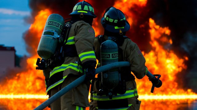 Български ТИР се запалил на автомагистрала ТЕМ между градовете Одрин