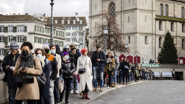 Първи случай на заразяване с новия щам Омикрон на коронавируса