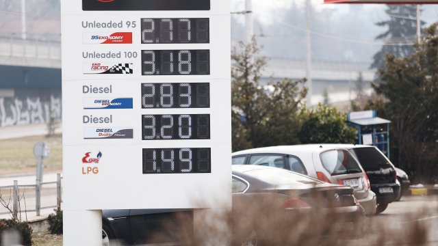 Решението за рязко увеличаване на цените на горивата на някои