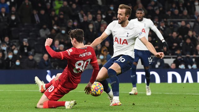 Тотнъм и Ливърпул не се победиха в дерби от 18 ия