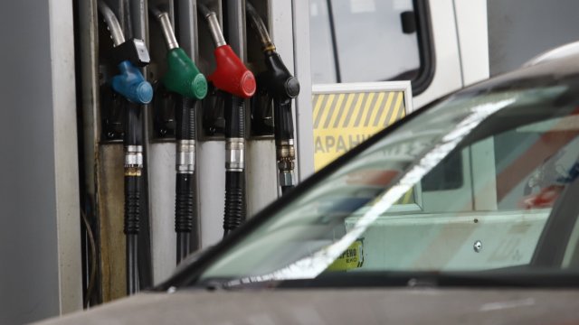 Снимка: ЕП забрани продажбата на бензинови автомобили до 2035 година