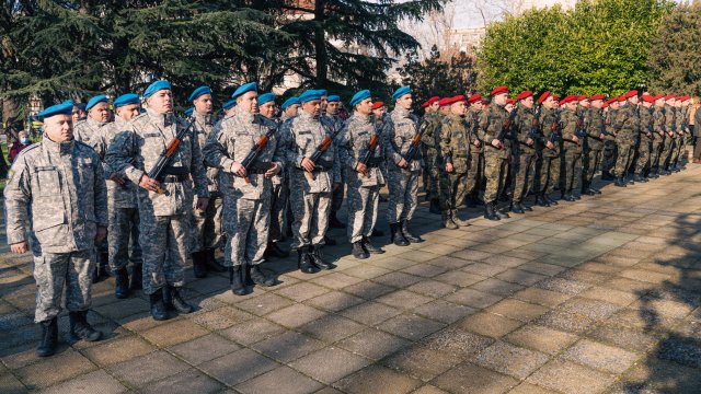 Българската армия следи внимателно обстановката в Украйна с повишена бдителност