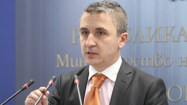 Министърът на енергетиката Александър Николов е в Брюксел за участие