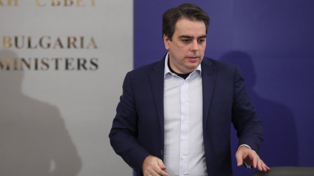 Заместник министър-председателят Асен Василев взе участие в престижния семинар "Амброзети"