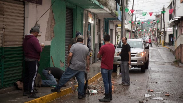 В Мексико земетресение с магнитуд 6,8 по Рихтер причини смъртта