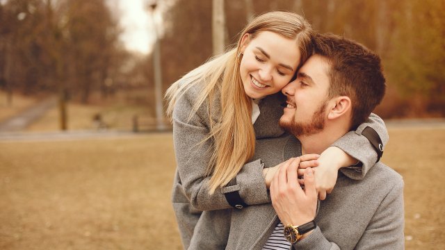 Любов не означава безоблачно щастие през цялото време Тя преминава