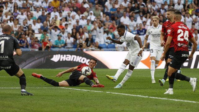 Реал (Мадрид) постигна петата си поредна победа в Ла Лига, след