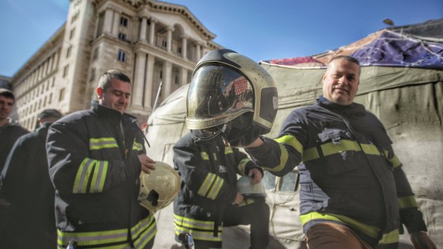 Синдикатите на полицаи и пожарникари се срещнаха с премиера Кирил
