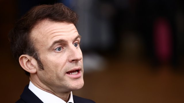 Френският президент Еманюел Макрон не изключи че може да отнеме