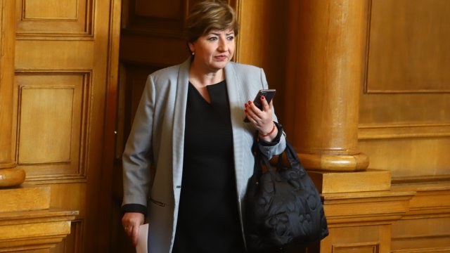 Даването на третия проучвателен мандат за съставяне на правителство на