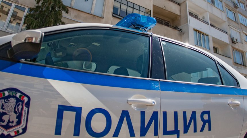 Патрулка блъсна 25-годишен от Дупница, в болница е