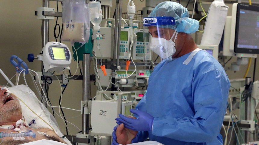 Скок на заразените с Ковид-19 в Кипър, стимулират ваксинацията с бонуси