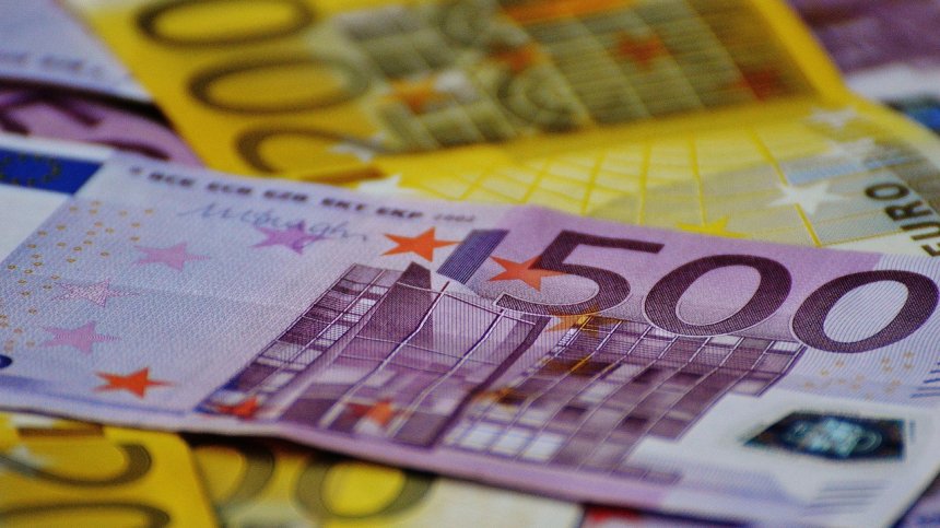 Изплатиха печалба в казино с фалшива банкнота от 500 евро
