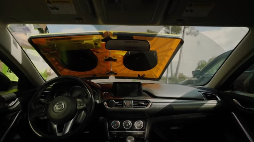 Нов начин за борба с незаконното паркиране - "скоба" върху предното стъкло (+ВИДЕО)