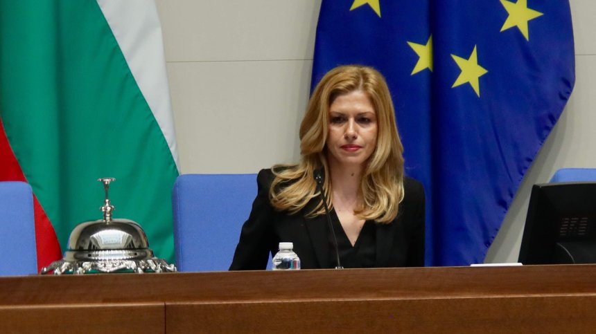 Избраха Доцова от "Прогресивна България" за председател на парламента (СНИМКИ)