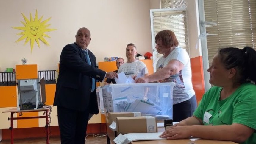 Борисов: Математиката след вота не излиза, гласувах да няма кешови потоци