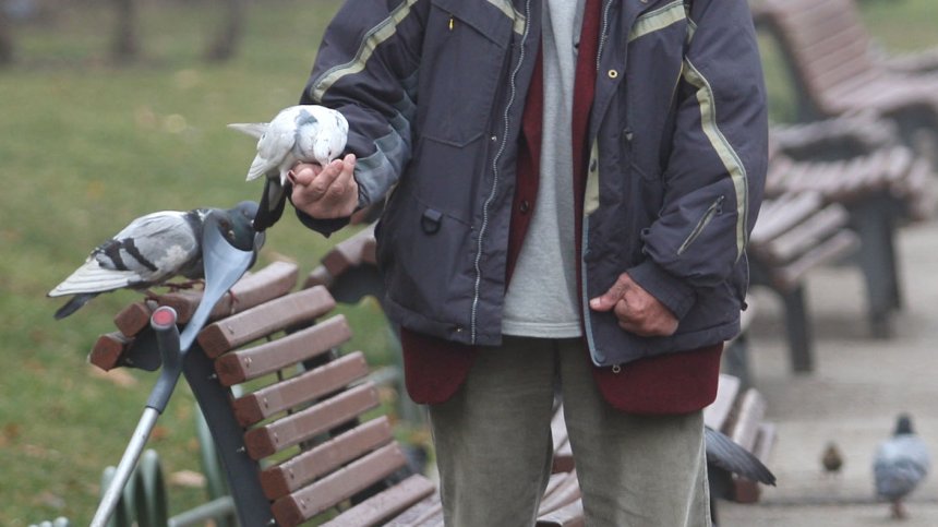 Бюджет 2026: Хвърляне на пари в огъня или помощ за най-уязвимите