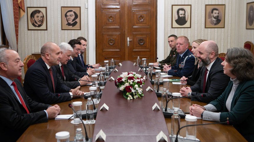 Румен Радев: България развива отбраната си, да не разчитаме само на съюзниците ни