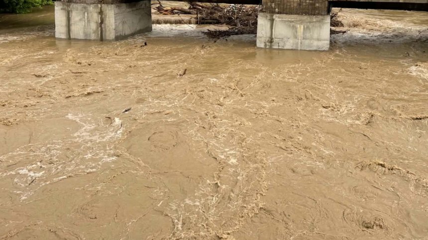 Извадиха 17-годишно момче от Шемшево от буйните води на Янтра
