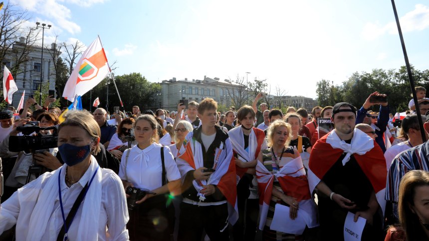 Арестувани и ранени в Литва след протест срещу Ковид мерките (ВИДЕО)