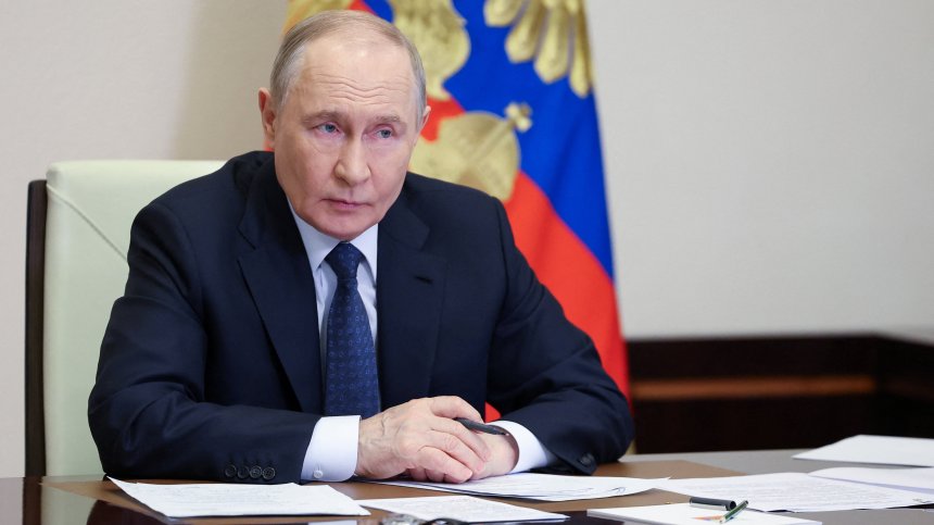 Путин обяви великденско прекратяване на огъня с Украйна