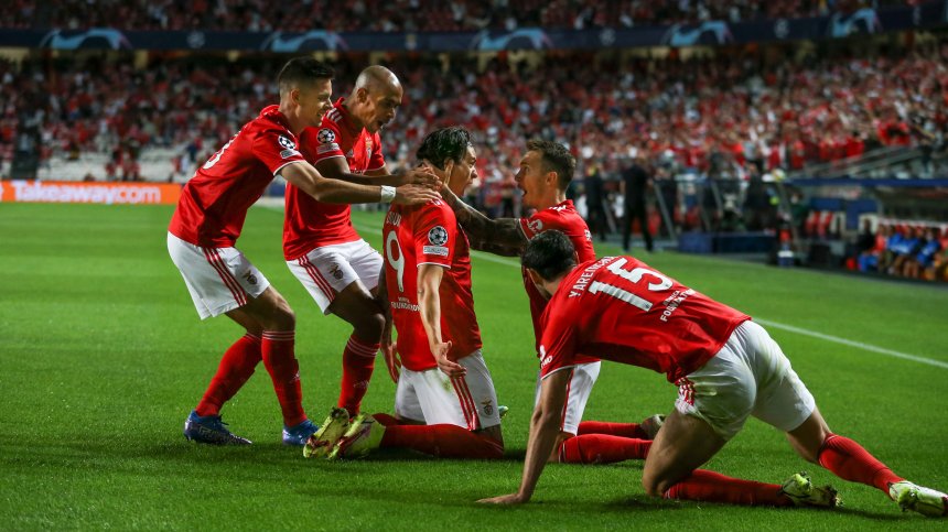 "Бенфика" задълбочи кризата в "Барселона" с класически успех над каталунците