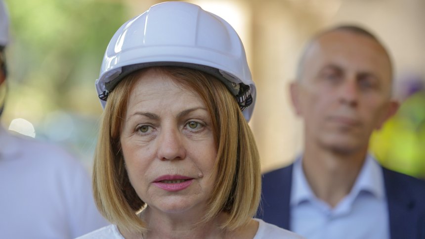 Фандъкова изпрати в Карлово аварийните екипи на София