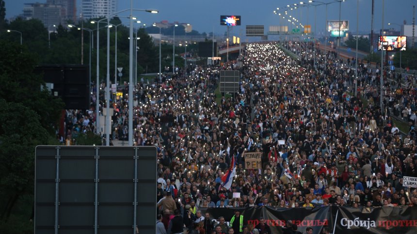 "Сърбия срещу насилието": Хиляди искат оставки след 18 трупа за по-малко от месец
