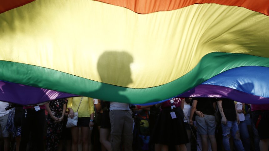 В САЩ отнеха син от родителите му, отказали да го наричат "тя" и с женско име