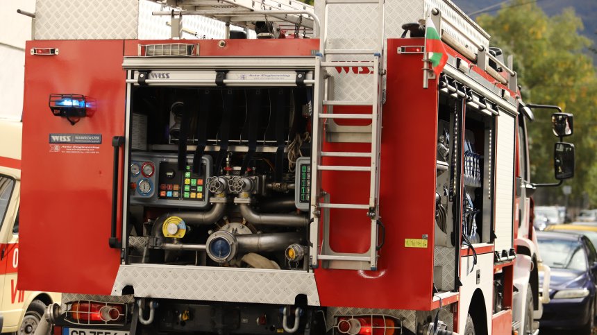 Пожар изпепели къщата на младо семейство в Ново село