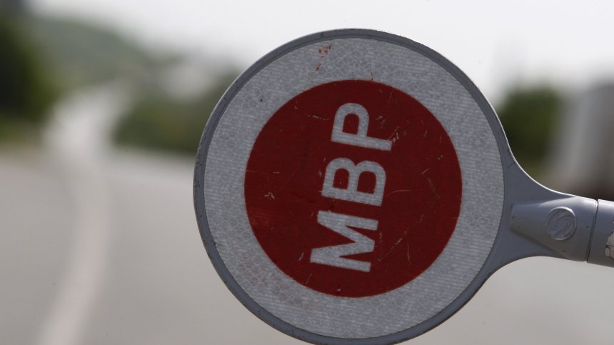 Пиян 19-годишен подкара "Порше" и смачка патрулка след гонка в Русе