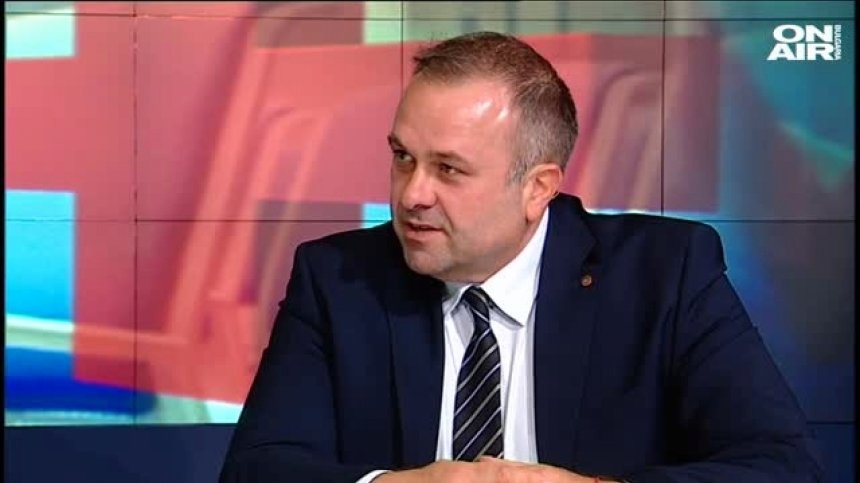 Зам.-министърът на здравеопазването пристигна в Столичното следствие