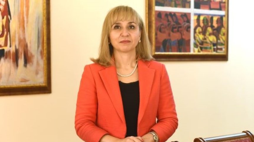 Ковачева: Говори се за образователна криза, ограниченията спират развитието на хиляди деца