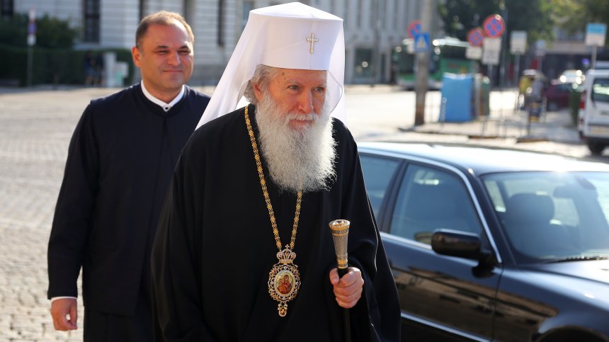 Патриарх Неофит: Младите по площадите да бъдат разумни