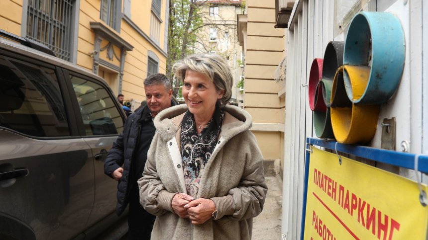 Весела Лечева: МОК ще контактува единствено с новото ръководство на БОК