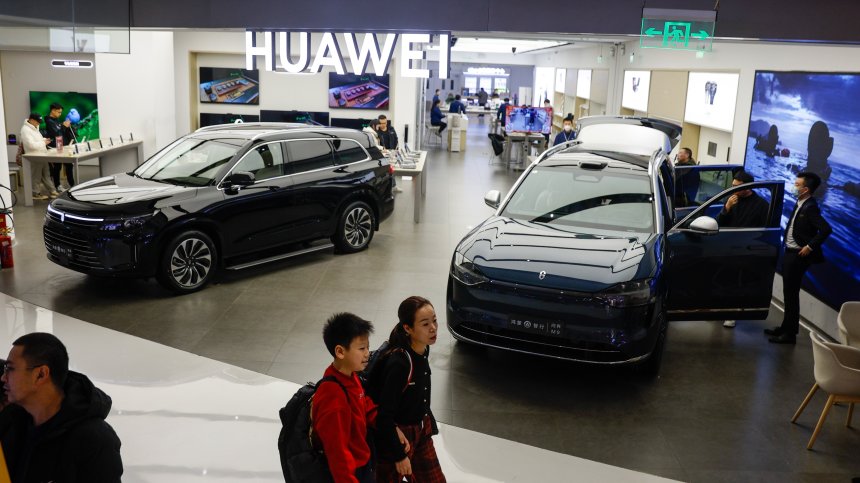 Huawei представи на пазара нов софтуер за интелигентно шофиране
