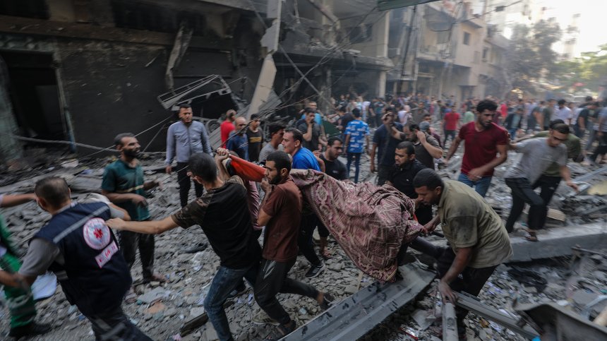 Израел срещу "Хамас": Хората в Газа отчаяно търсят храна, дадоха още им няколко часа за евакуация