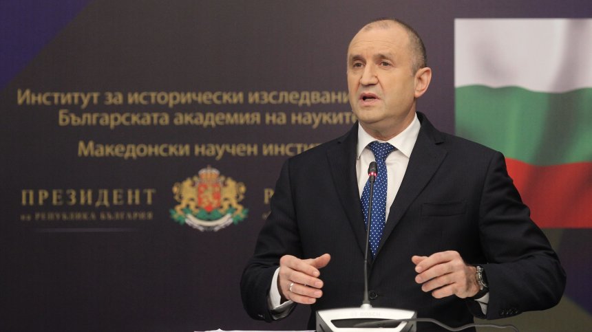 Радев: Партиите направиха опасна стъпка към въвличането на България във войната