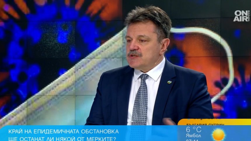 Д-р Симидчиев за отмяната на мерките: Отговорността ще стане регионална, пандемията не е преминала