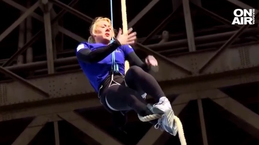 Французойка изкачи Айфеловата кула и записа нов световен рекорд