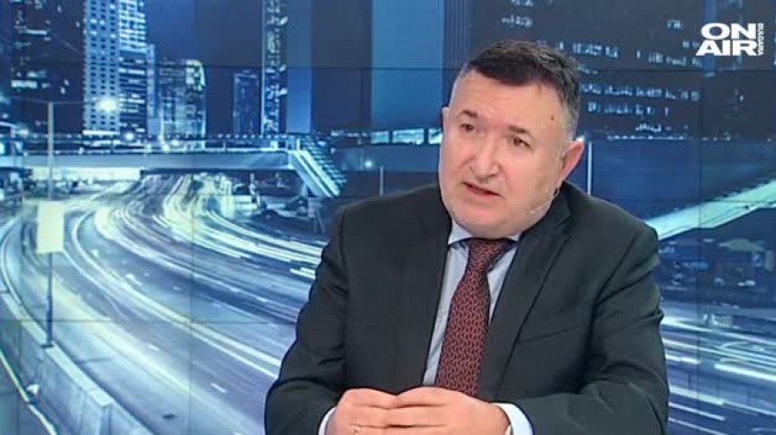 Кметът на Карлово: Задължителна е демонополизацията на Здравната каса