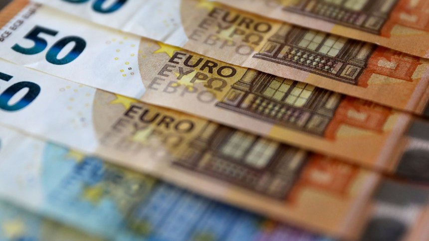 Финансисти: Има опасност от инфлационна спирала по пътя към еврозоната, трябват мерки