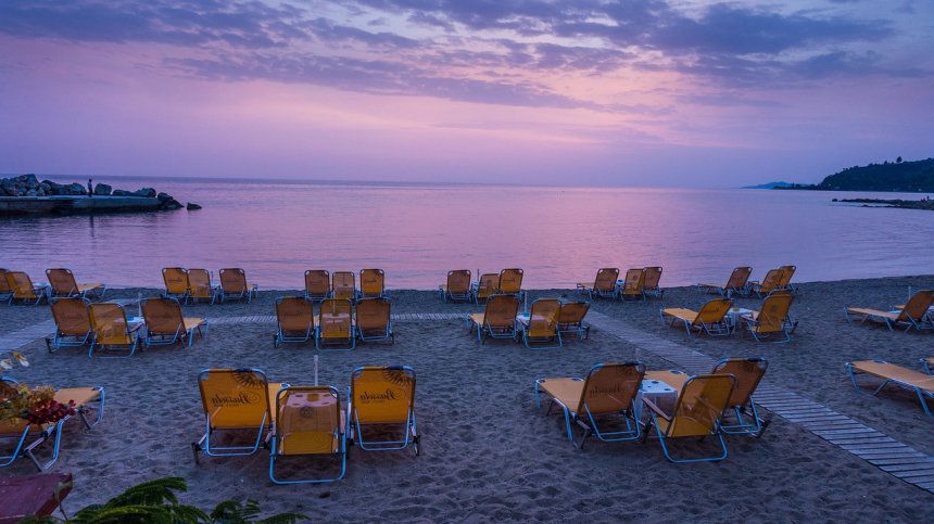 С колко и защо поскъпва лятната ни почивка в Гърция