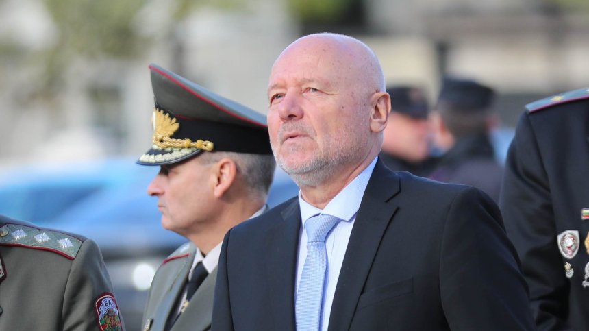 България още не е изпратила обещаните БТР-и на Украйна - кой ще плати транспорта?